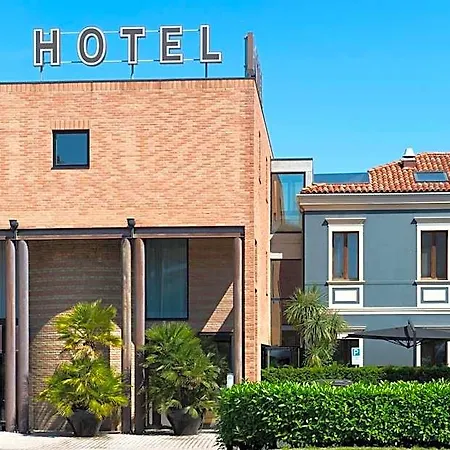 Hotell Giulietta 4*