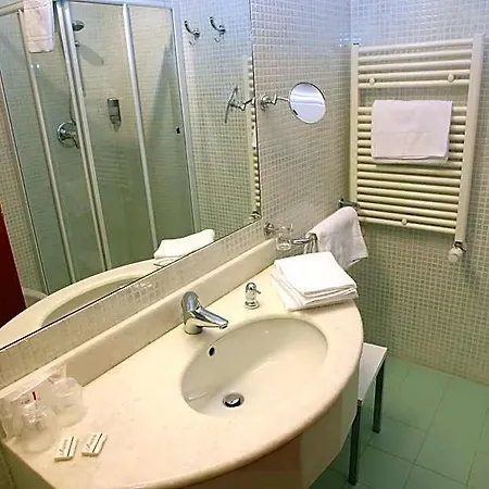 Hotell Giulietta 4*