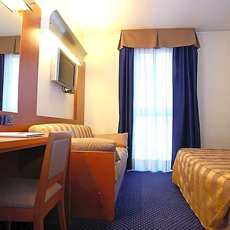 Giulietta Hotell 4*
